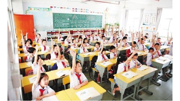 呵護青少年視力健康，為什么教室要選擇護眼教室燈具？