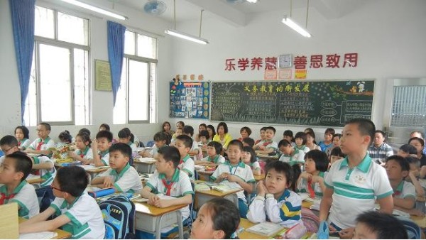 注意!!護眼健康的教室照明，不能一味追求高照度~