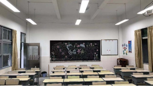 剖析全國教室照明現(xiàn)狀，規(guī)范教室照明，華輝在行動