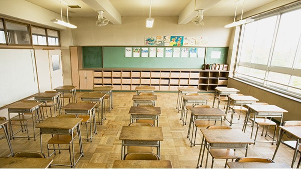 華輝打造教室優(yōu)質(zhì)照明光環(huán)境，呵護青少年視力健康